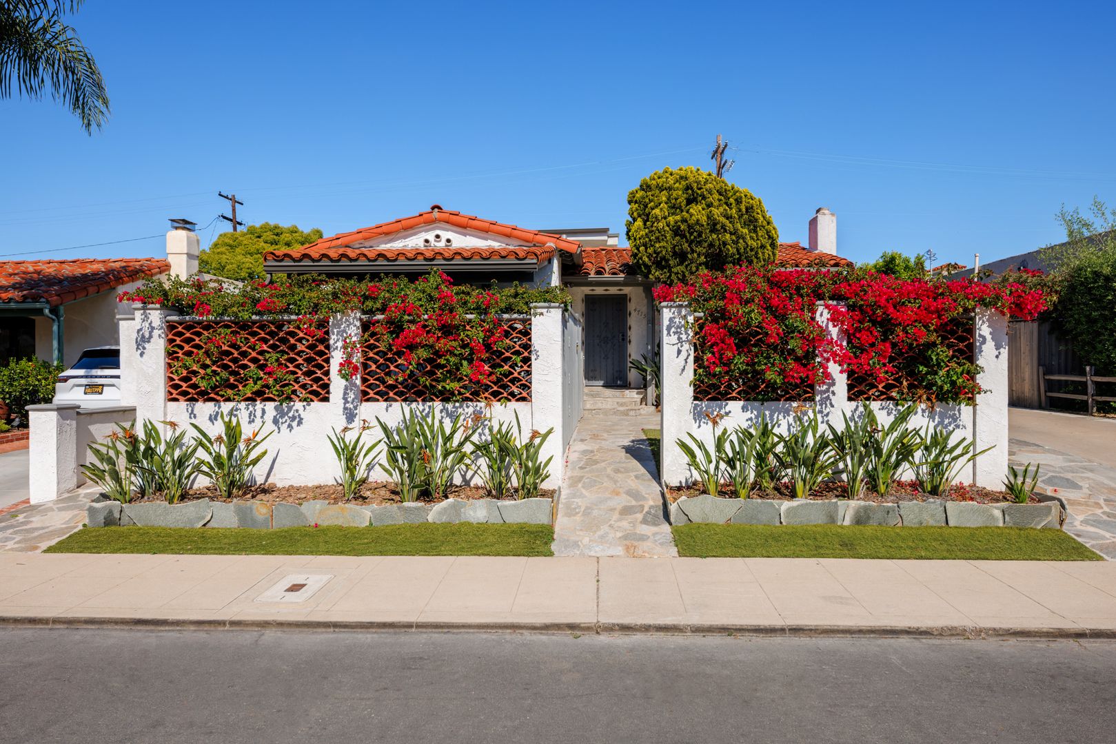 San Diego House: 4715 Soria Dr
