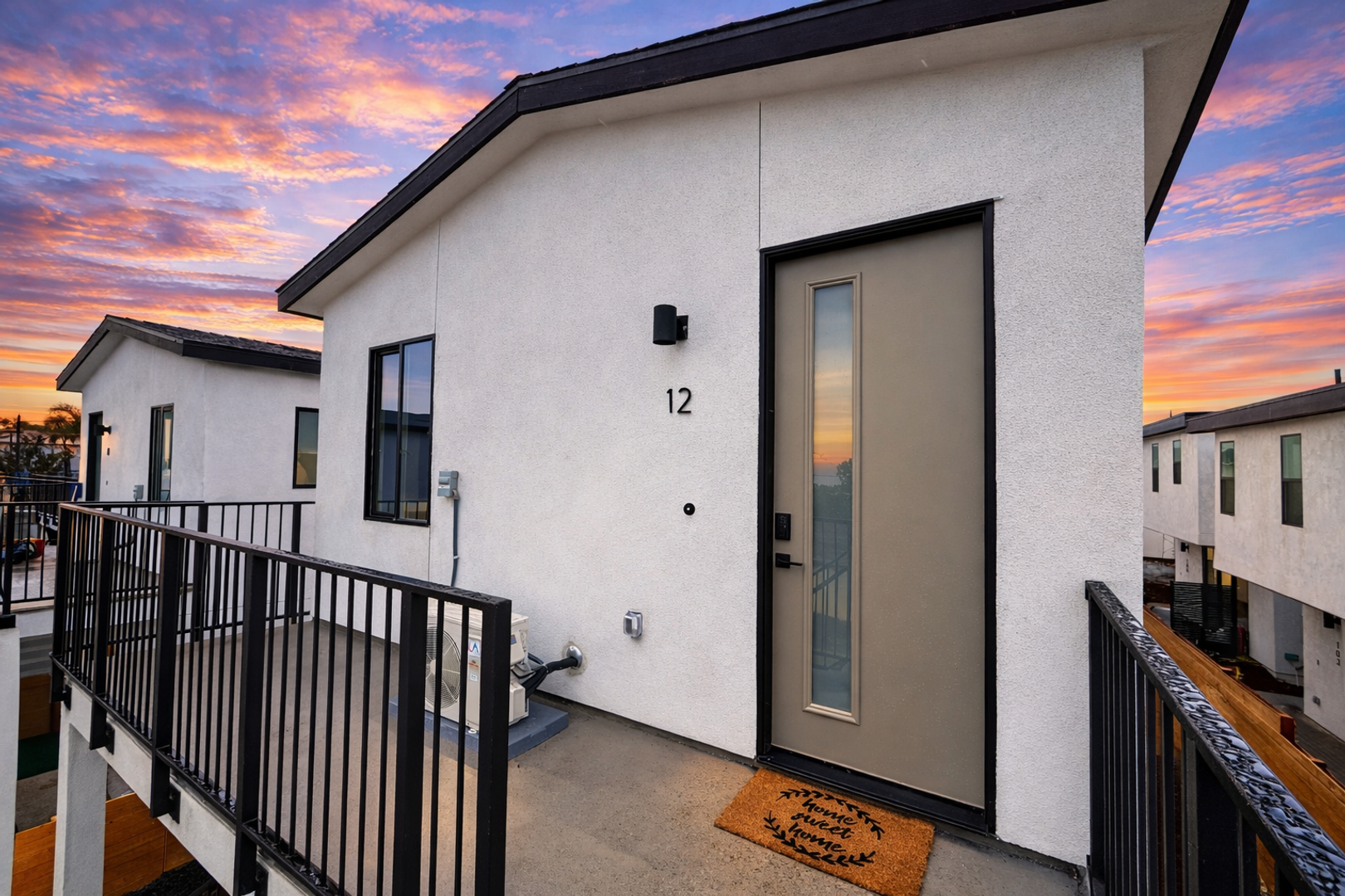 San Diego Apartment: 1613 Burton St