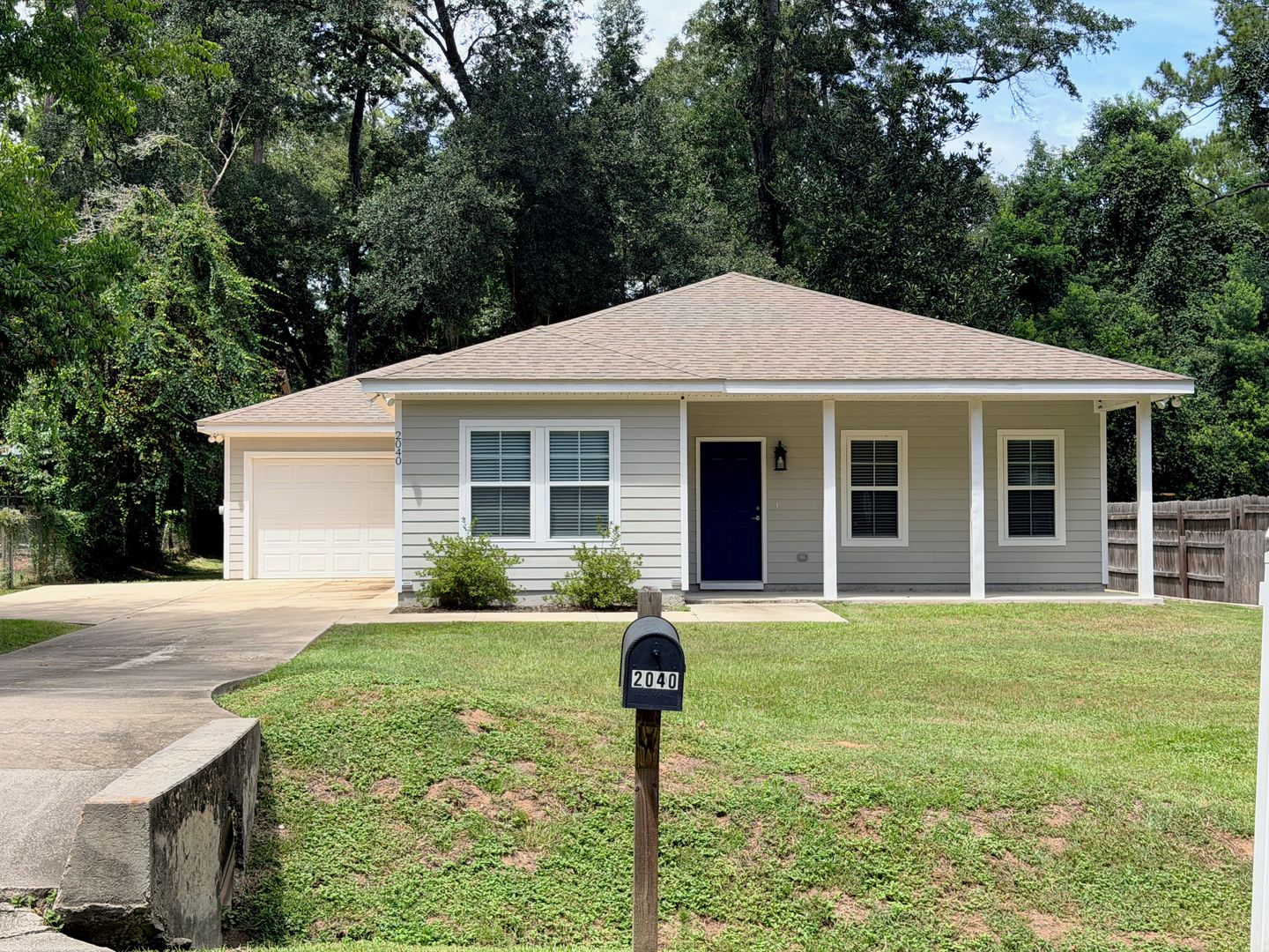 Tallahassee House: 2040 Harriet Dr