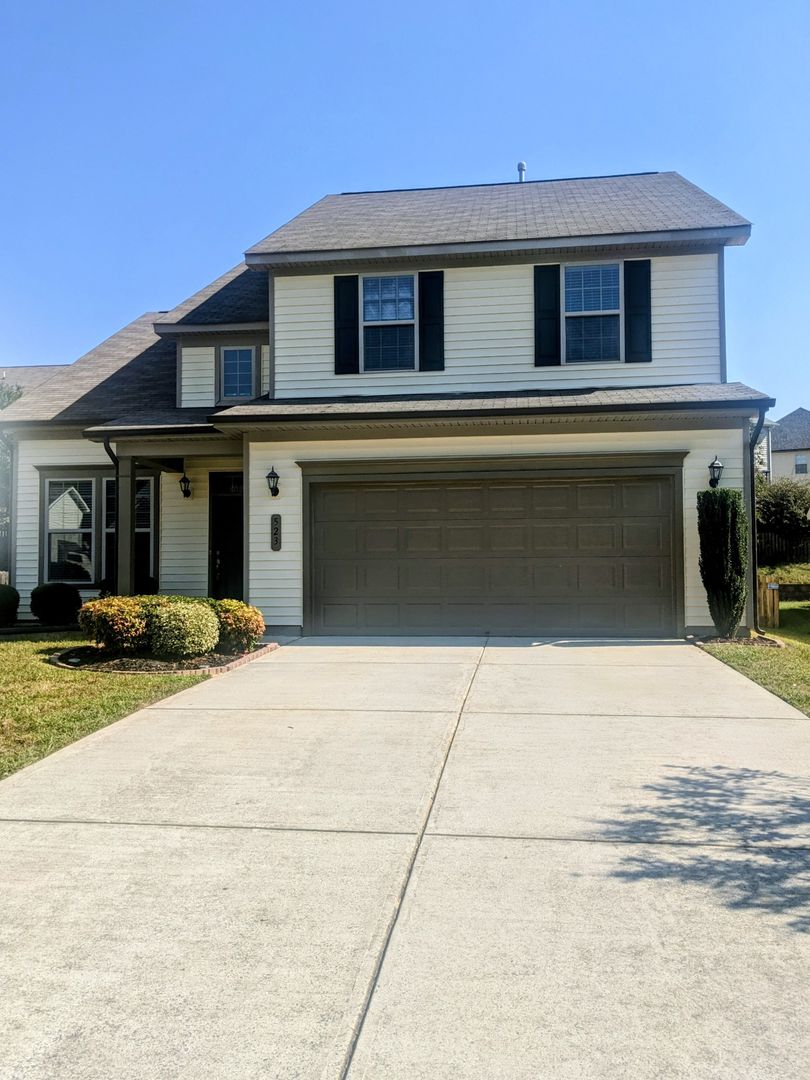 Mebane House: 523 Applecross Drive