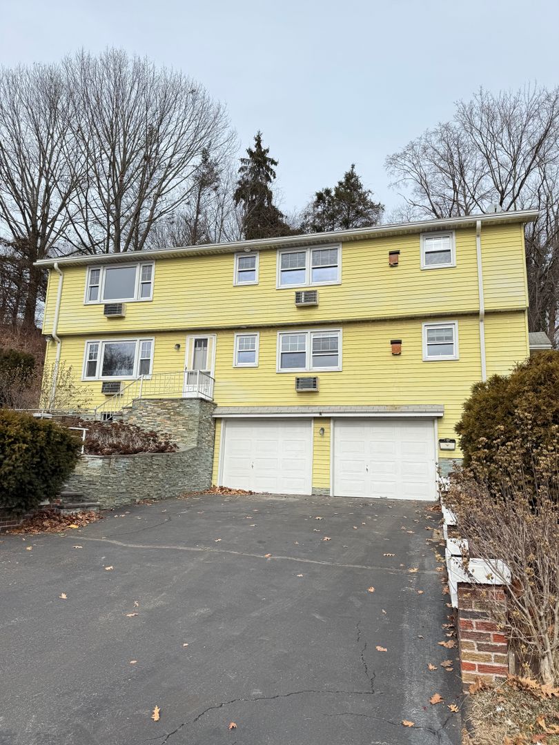 New Britain Apartment: 23 Randolph CT