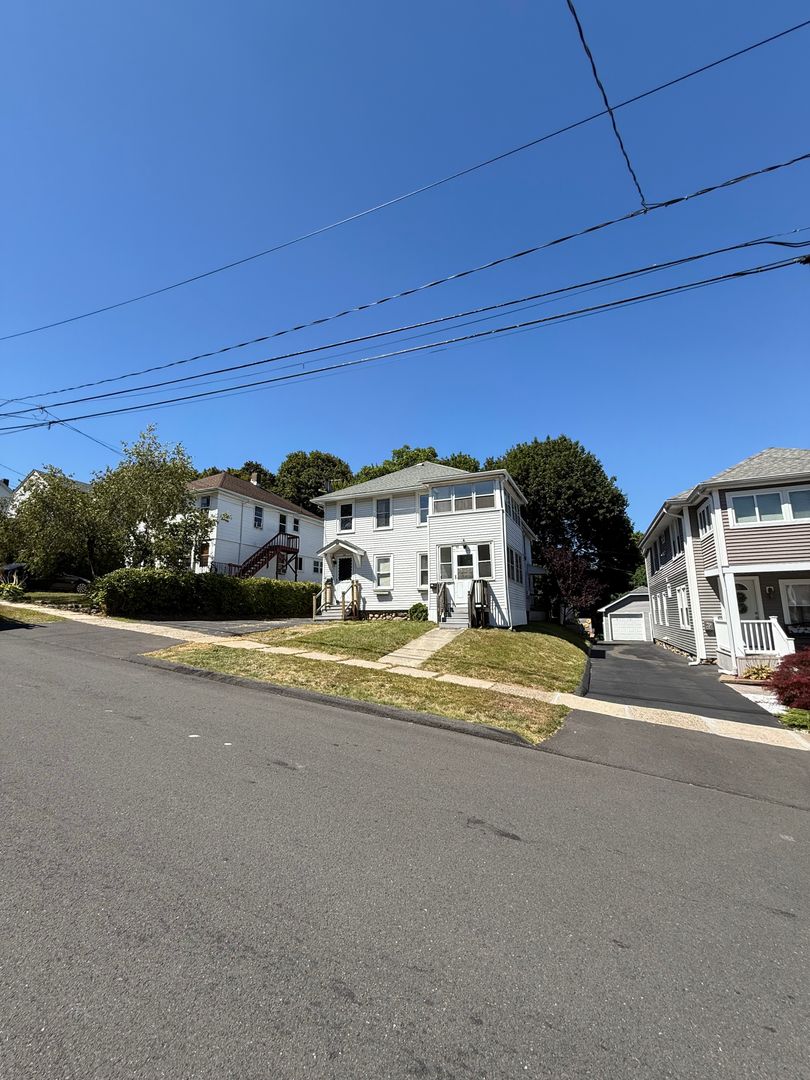 Bristol Apartment: 48-50 Putnam St
