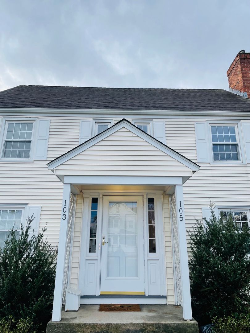 West Hartford Apartment: 103 Seymour Ave