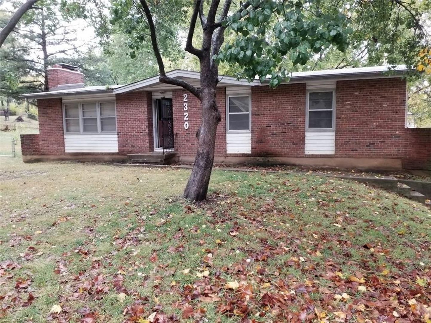 Kansas City House: 2320 N 73rd Terrace