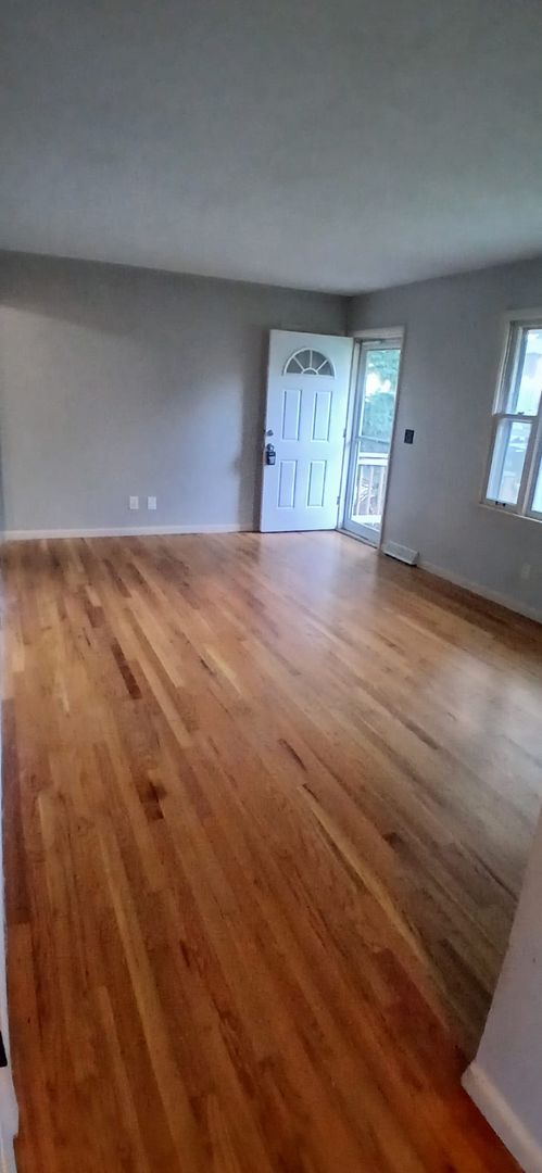 Kansas City House: 513 NW 88th Street