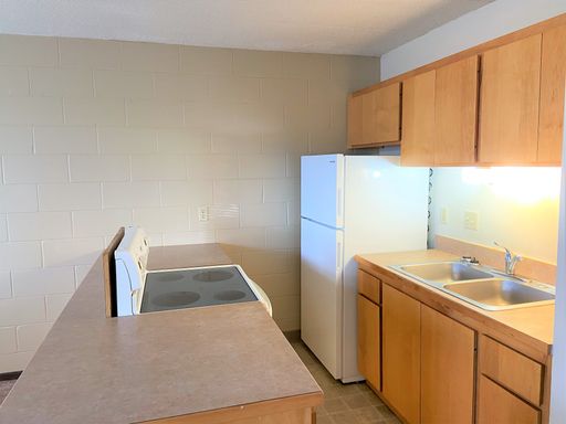 Listing photo thumbnail