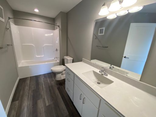 Listing photo thumbnail