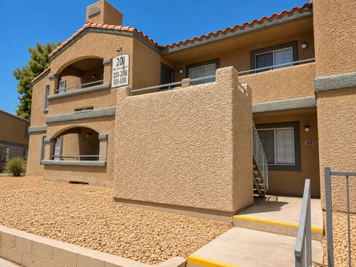 Truly Amazing 2nd floor unit. – photo 1