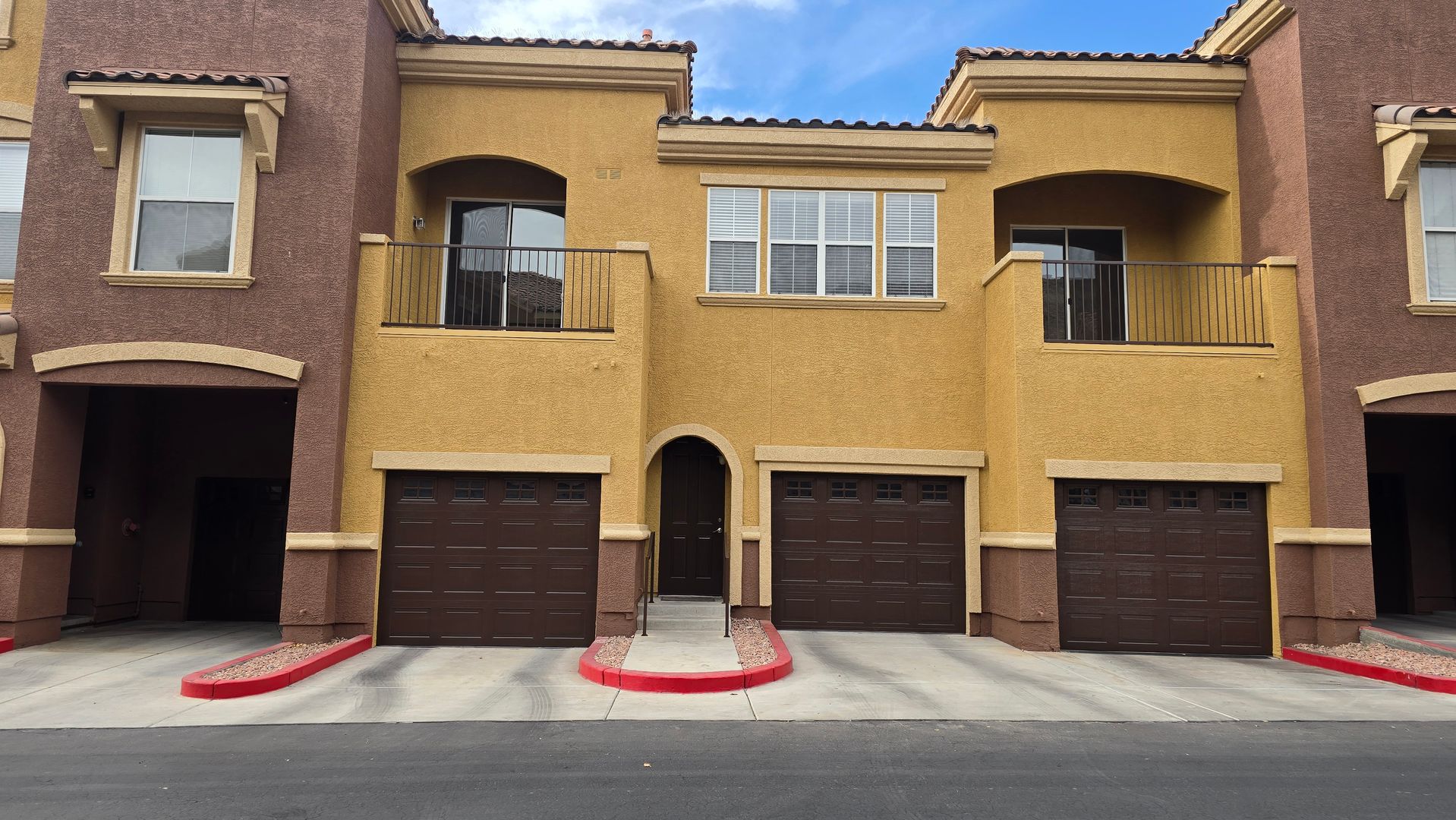 Las Vegas House: 3975 N Hualapai Way Apt 219