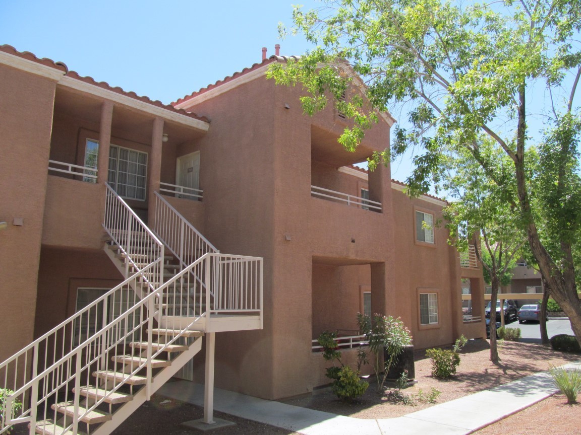 Las Vegas House: 3318 N. Decatur Blvd. #2075