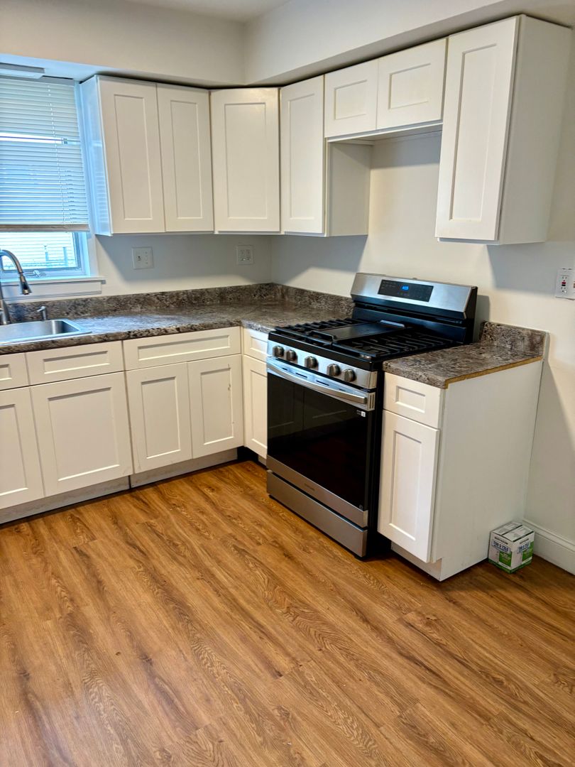 Cohoes Apartment: 79 Adams St