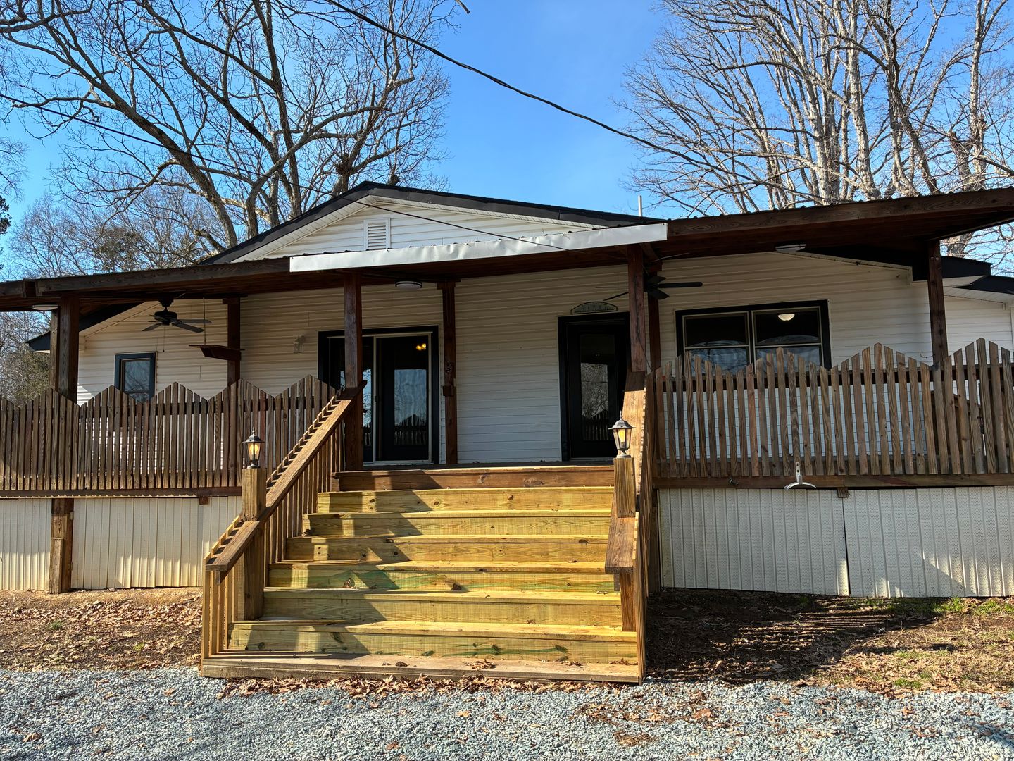 Monroe House: 4729 Boyd Griffin Road