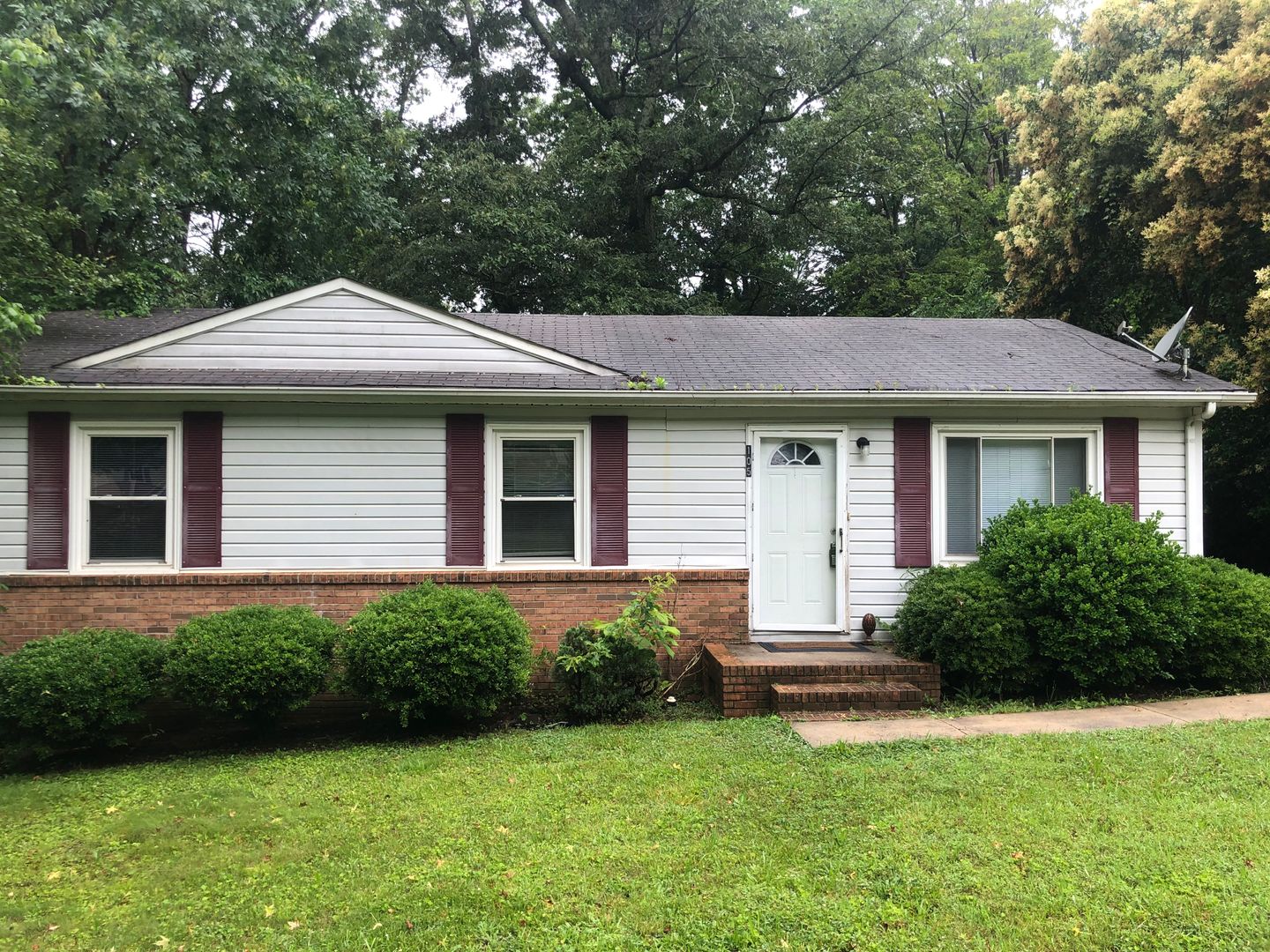 Mt Holly House: 105 Julia Street