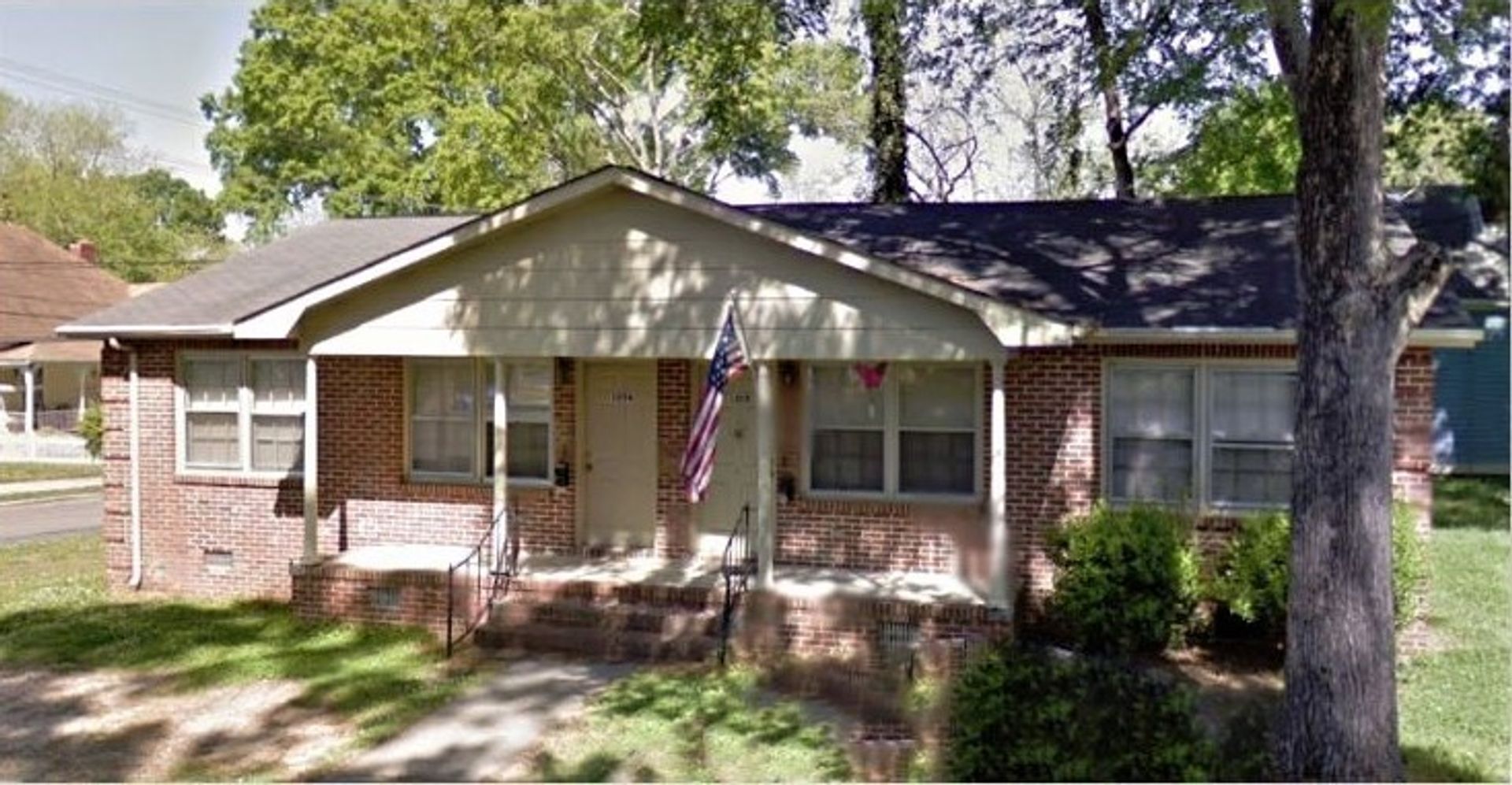 Chester Apartment: 100-102-104 Hemphill Ave