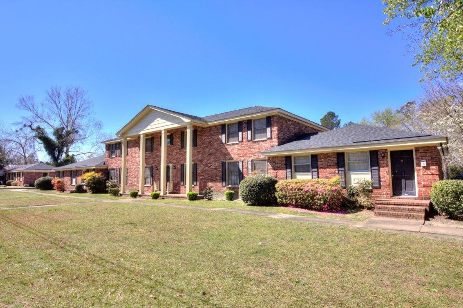 Engleside Apartments