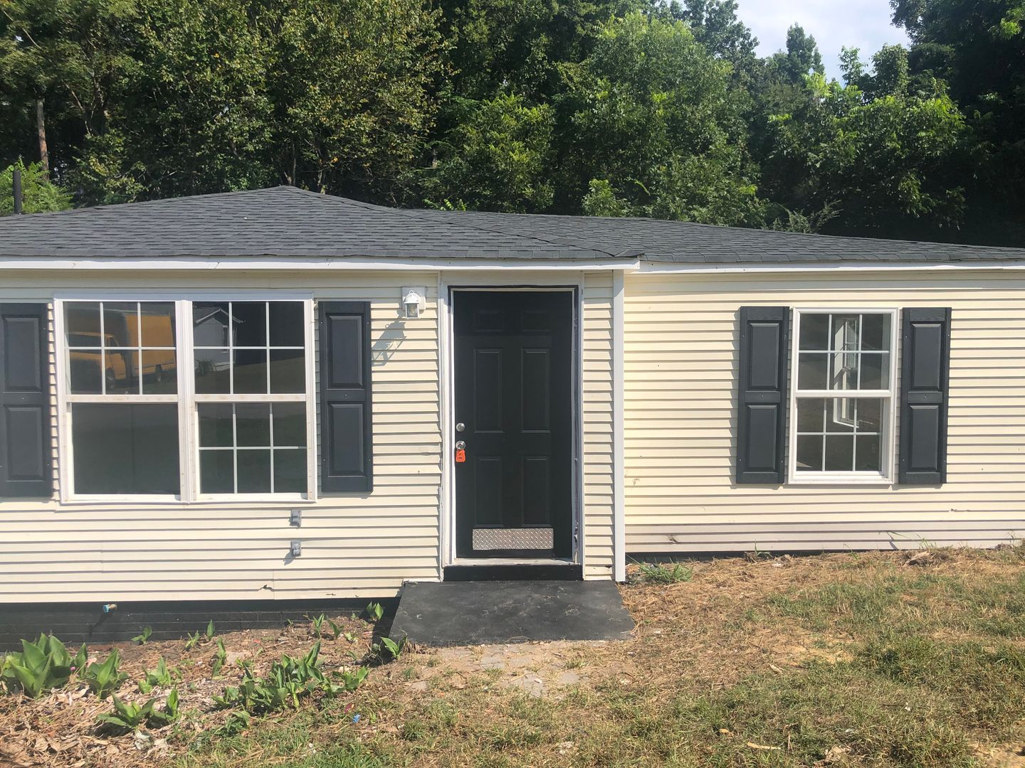 Lancaster House: 2355 Old Blackmon Ln