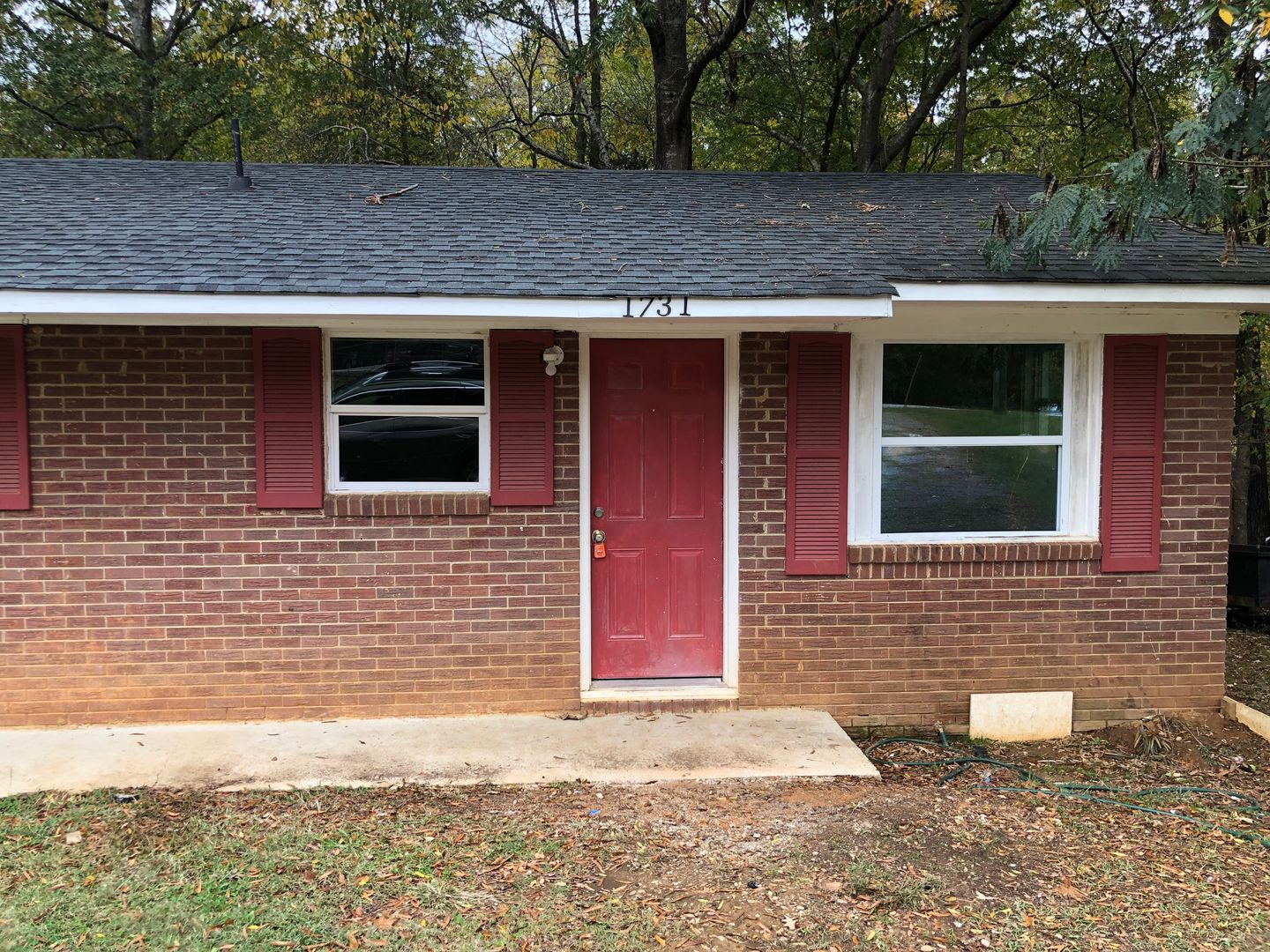 Lancaster Apartment: 1731 Old Lynwood Circle