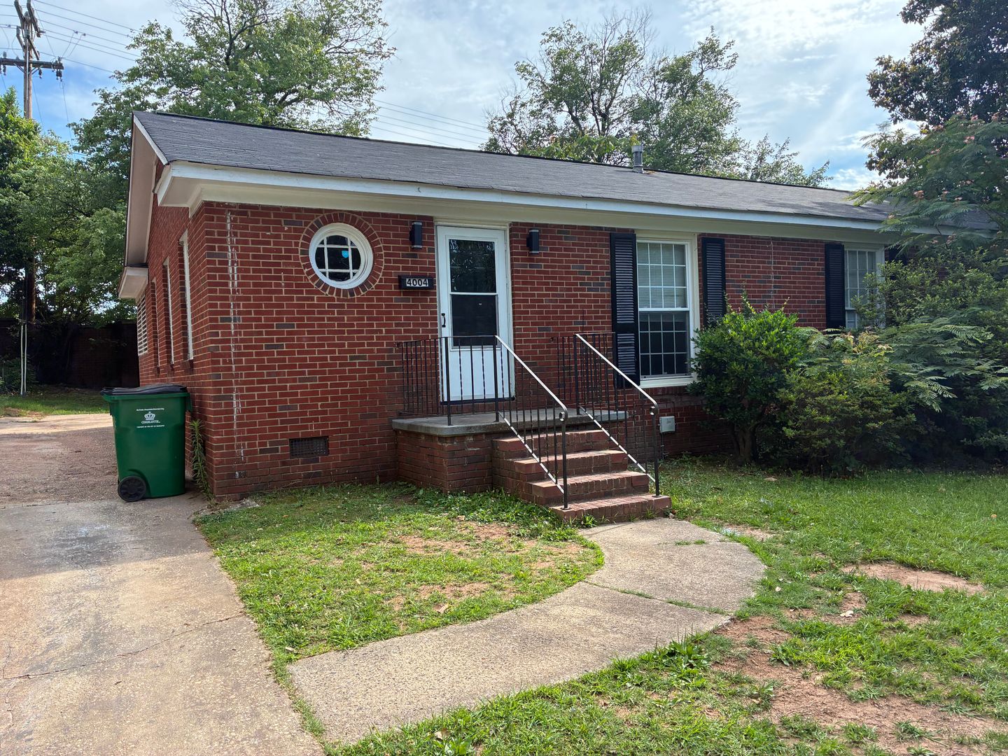 Charlotte Apartment: 4000 Winfield Drive