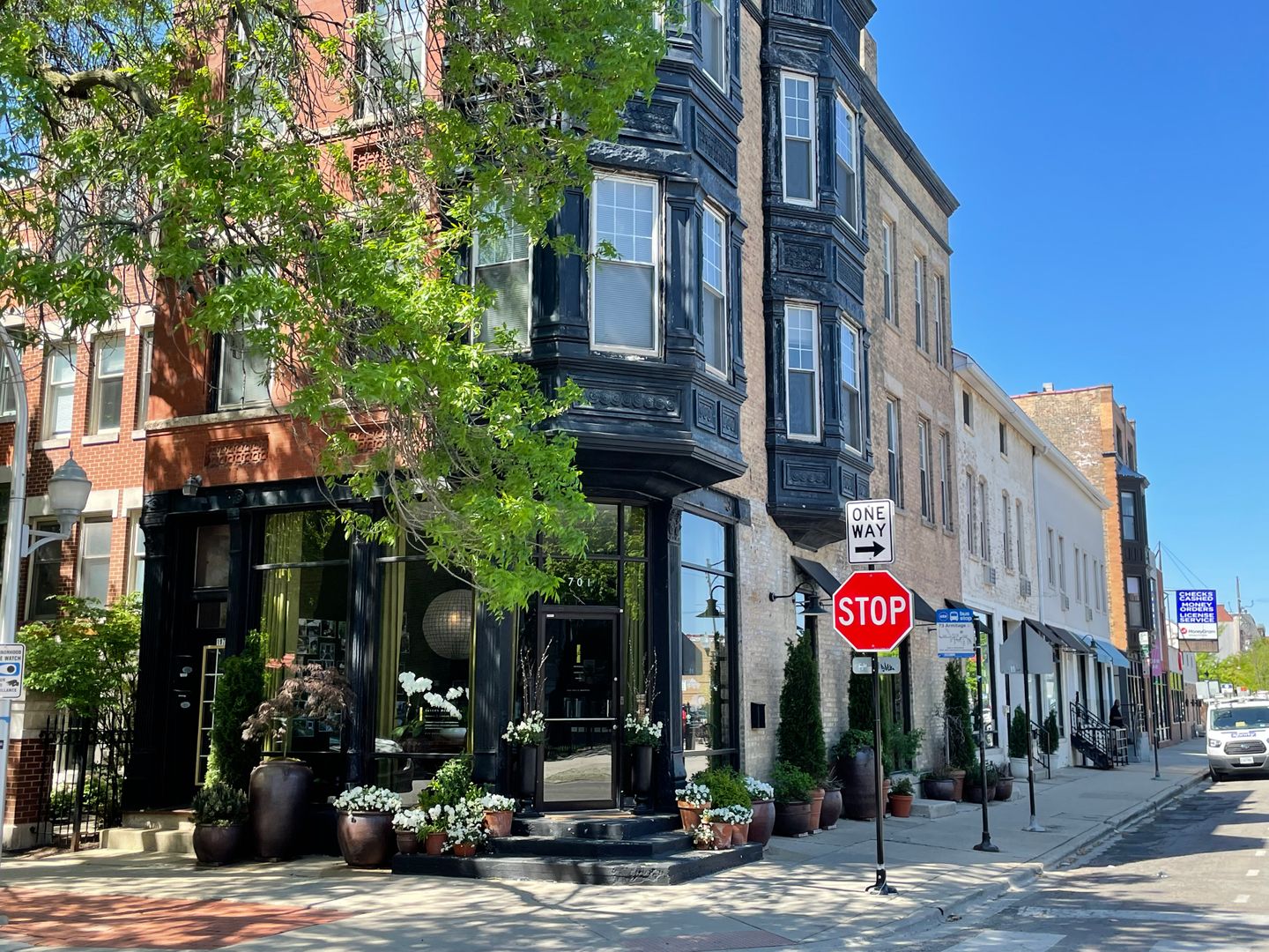 Chicago Apartment: 709 W. Armitage