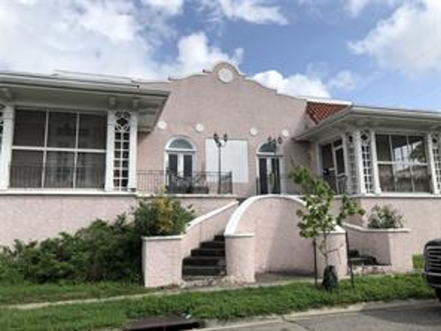New Orleans House: 4603 S. Miro St