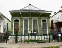 New Orleans Apartment: 2842-44 Baronne St.
