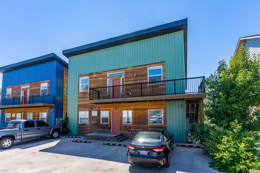 3 Bedroom Avaialable