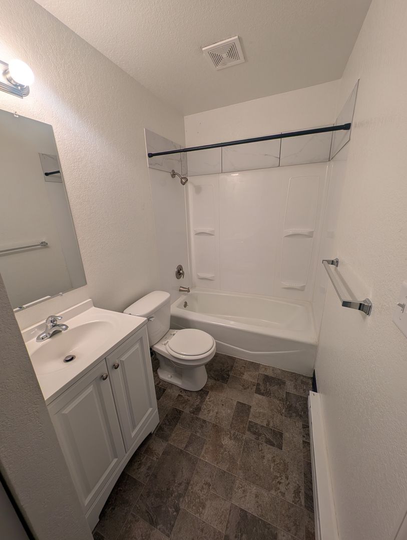 Moscow Apartment: 211-225 Peterson Drive