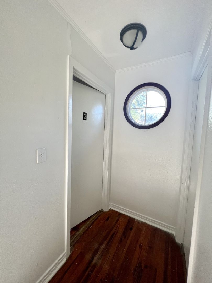 Tallahassee Apartment: 110 S. Franklin Ave