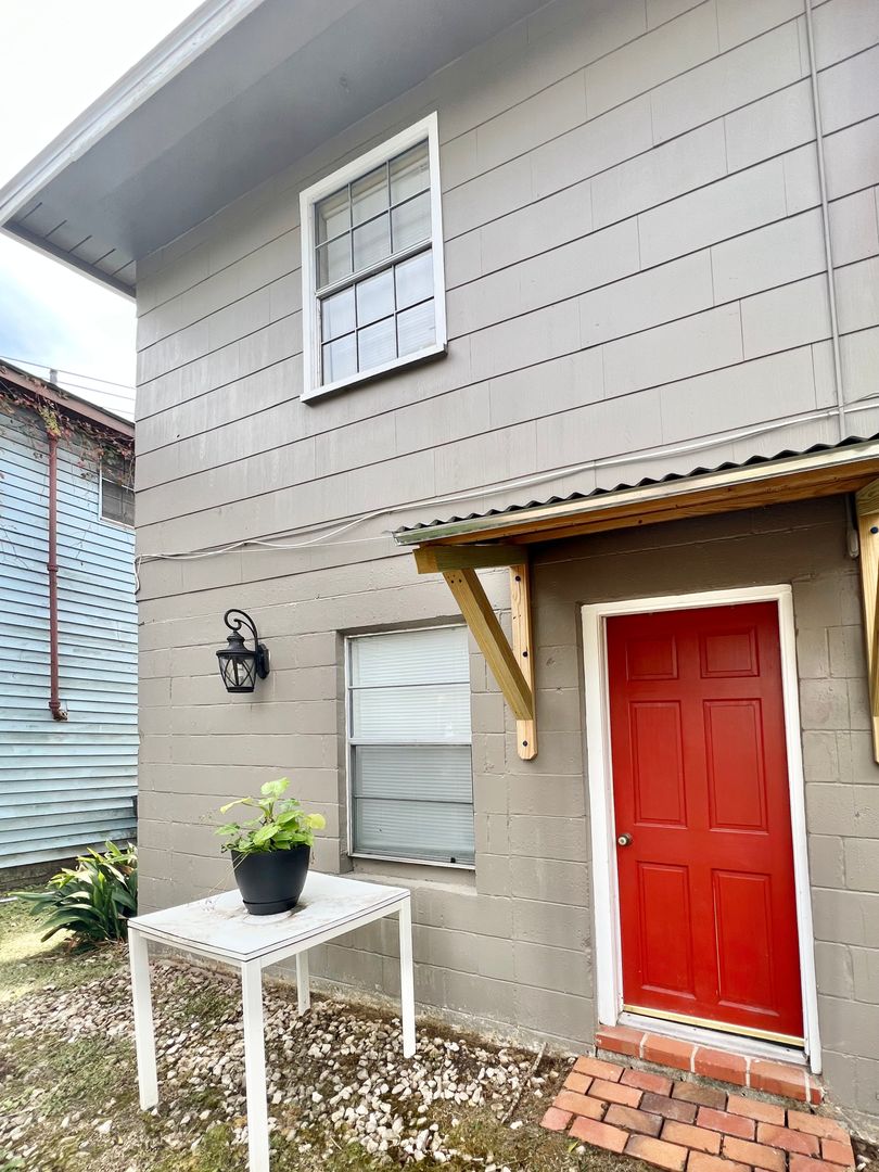 Tallahassee Apartment: 110 S. Franklin Ave