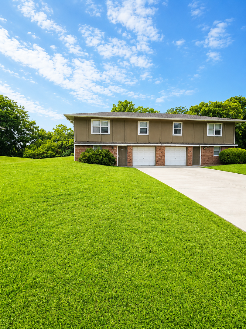 Lee's Summit House: 202  NE Westwind Drive #A