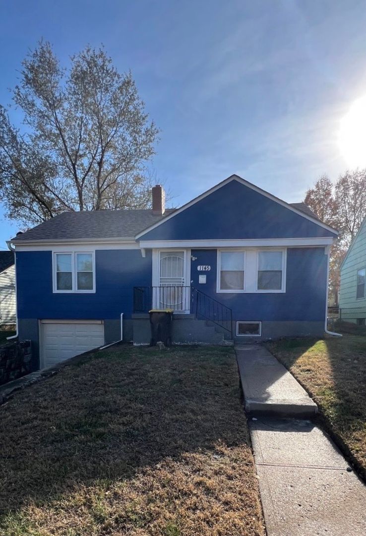 Kansas City House: 1145 E 76th Ter