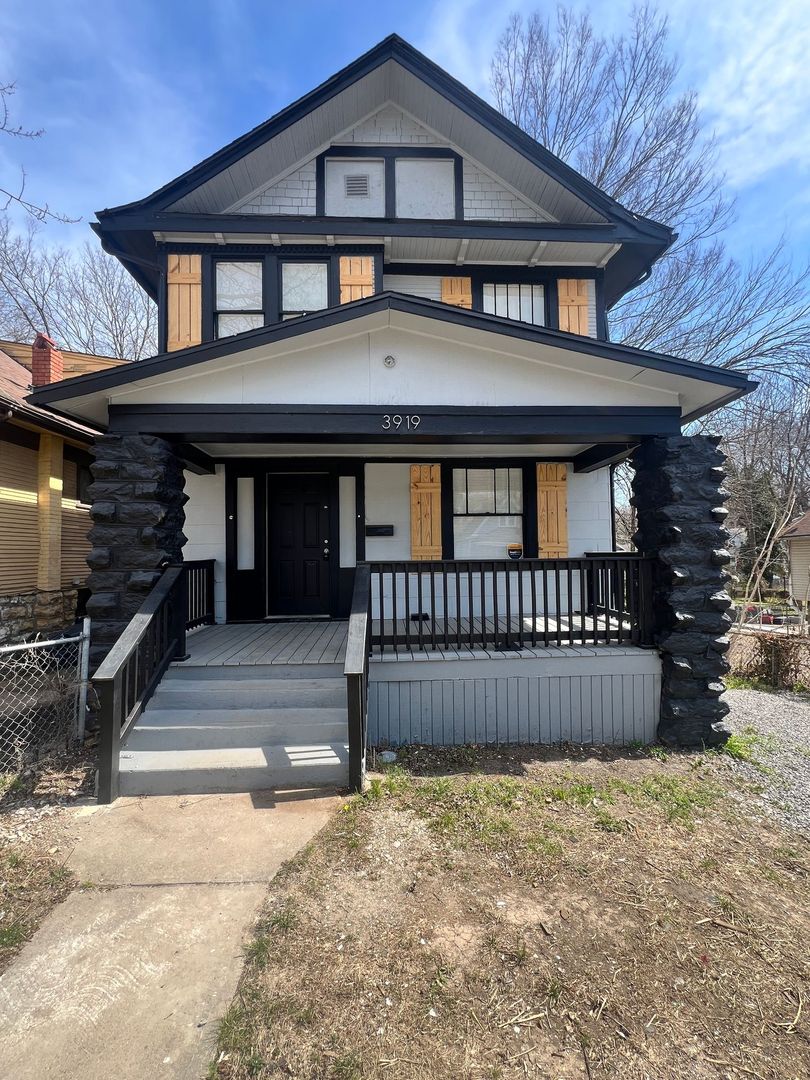 Kansas City House: 3919 Olive St.