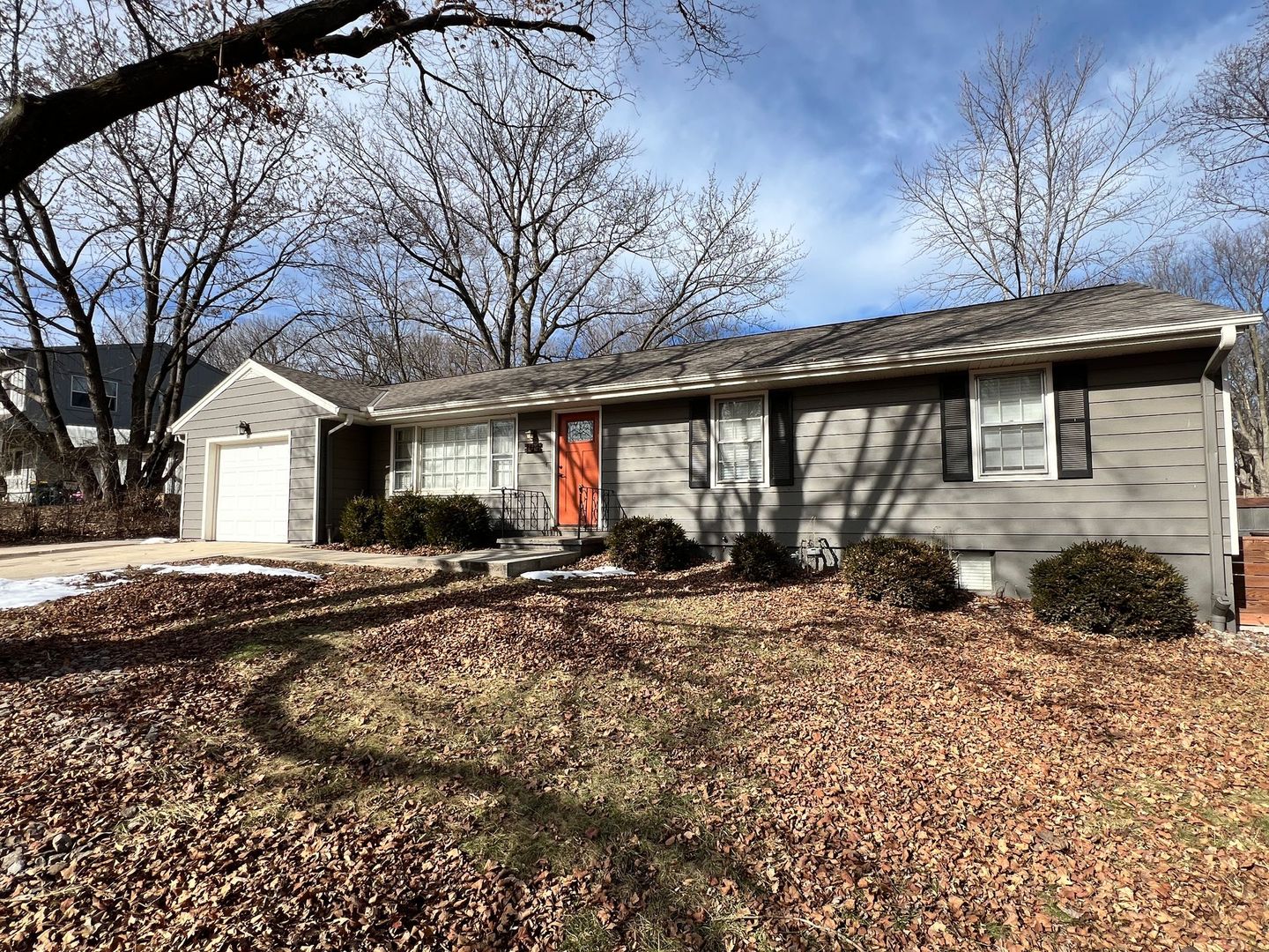 Gladstone House: 104 NE 73rd St