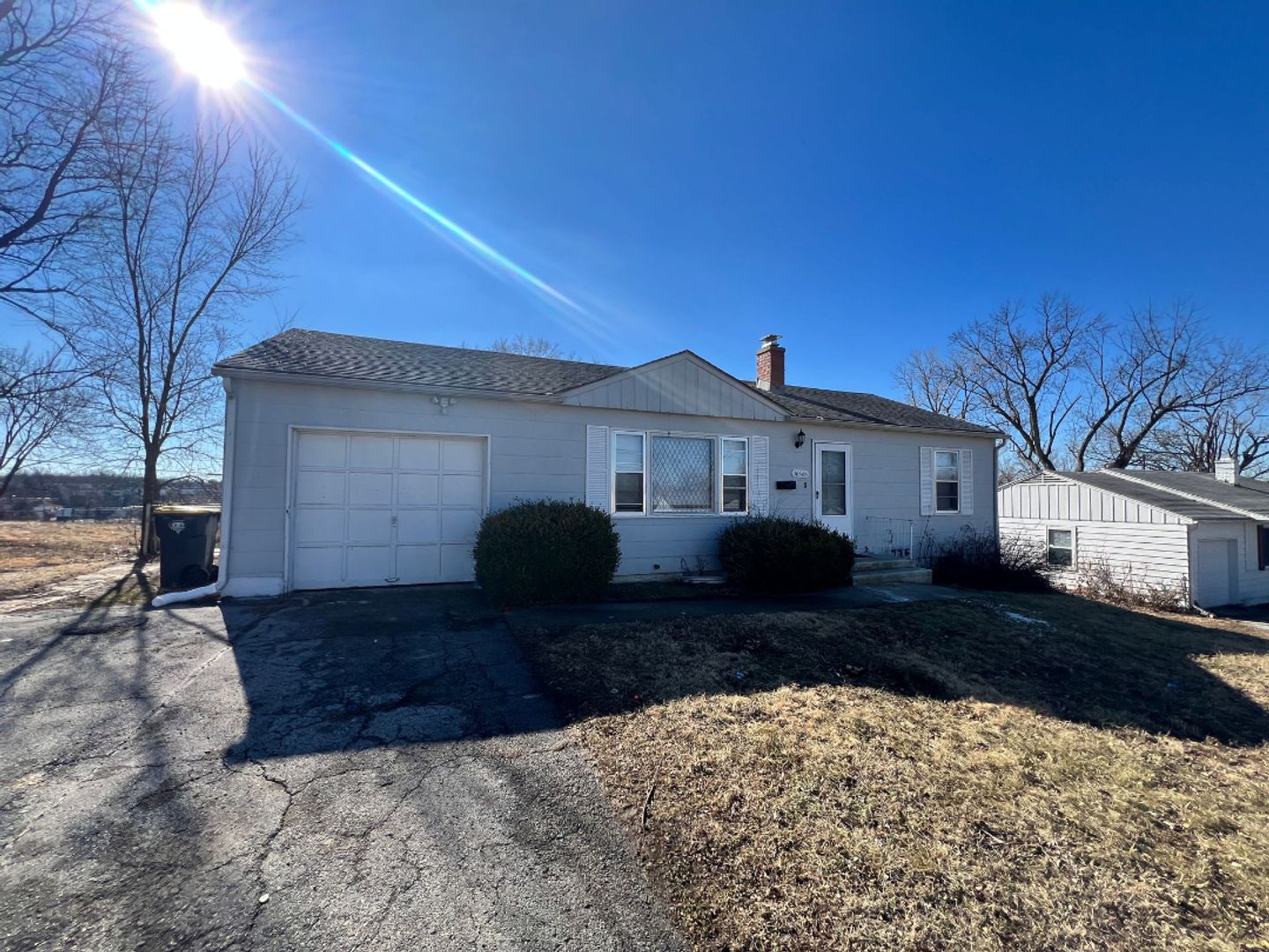 Kansas City House: 10505 E 40th St