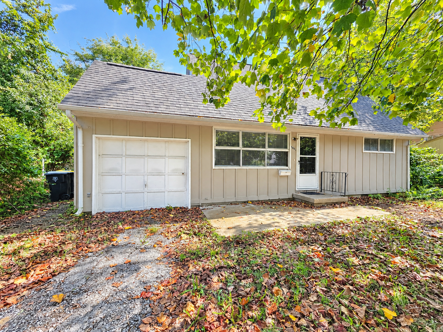 Kansas City House: 8603 Corrington Ave