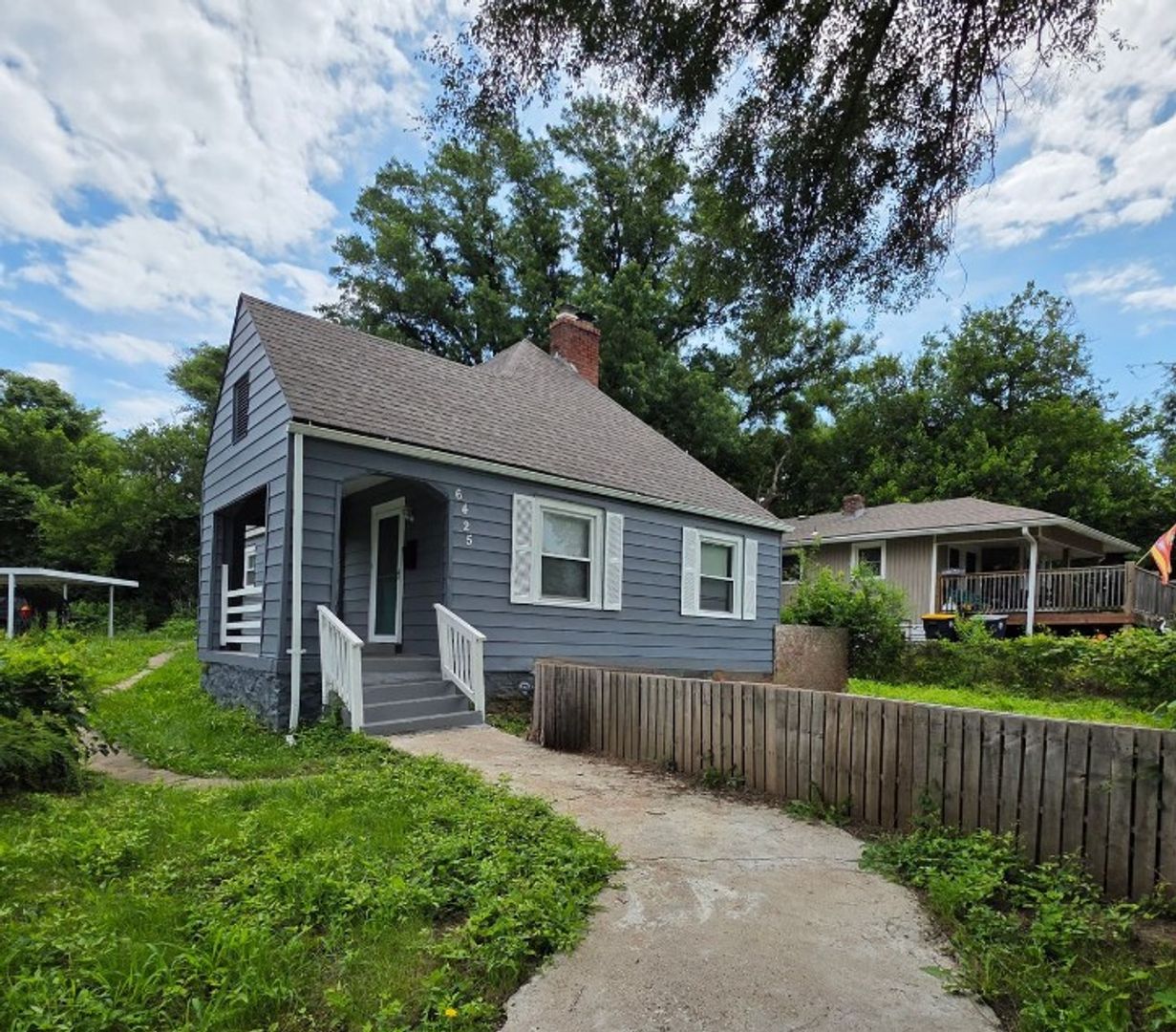 Kanas City House: 6425 Hagerwood Rd