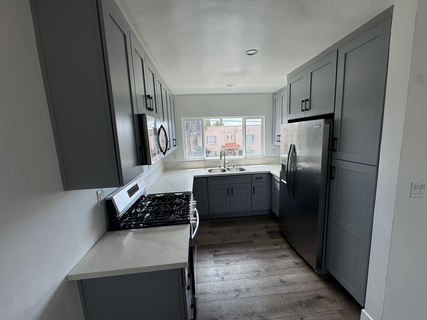 Los Angeles Apartment: 5301 LEXINGTON AVE