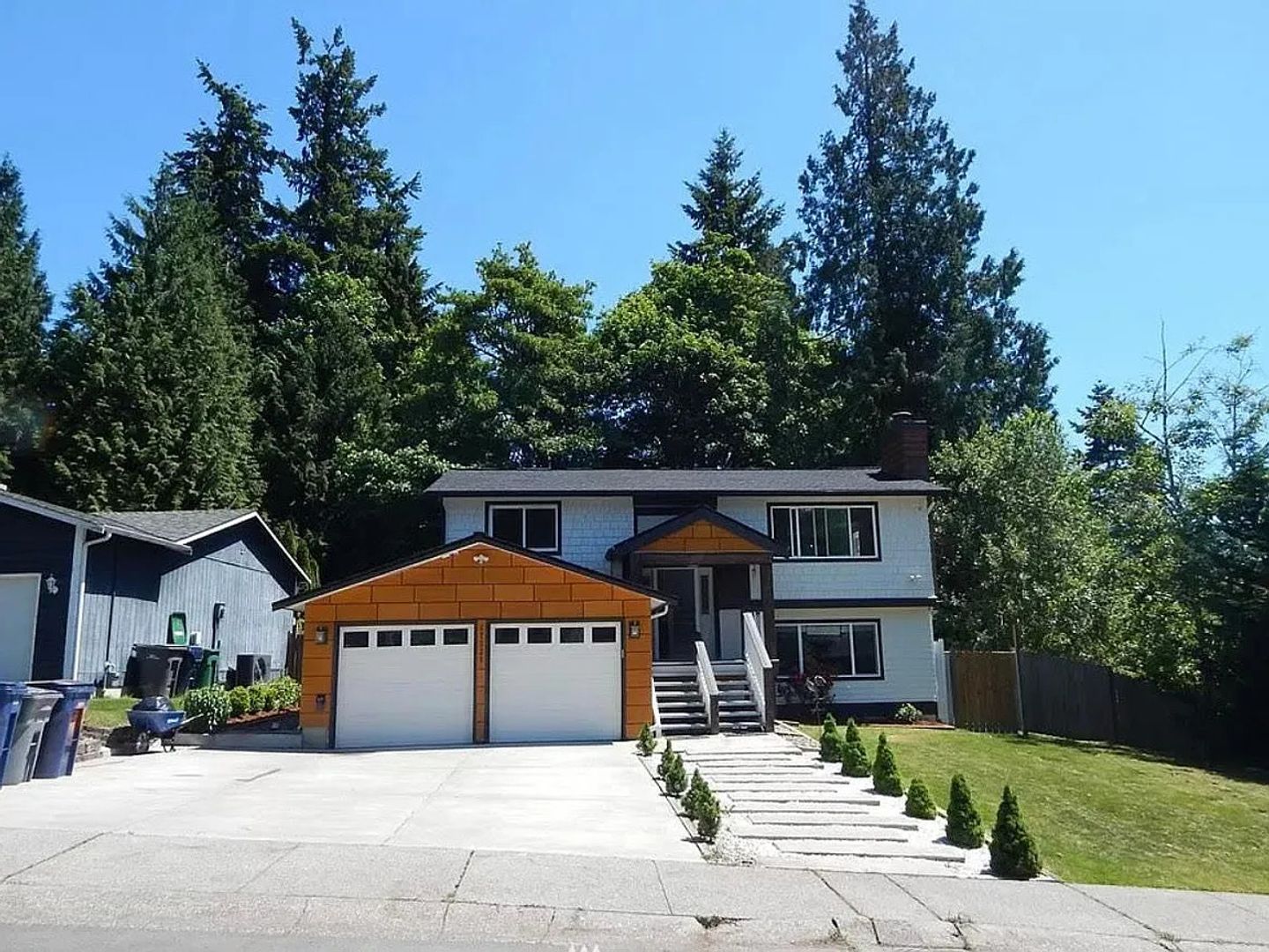 Bothell House: 17321 18th Ave SE
