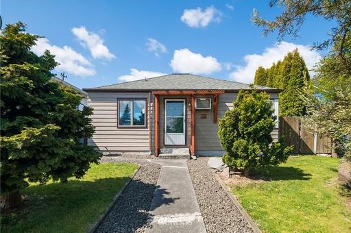 Charming Updated 2-Bedroom Home in West Seattle – photo 1