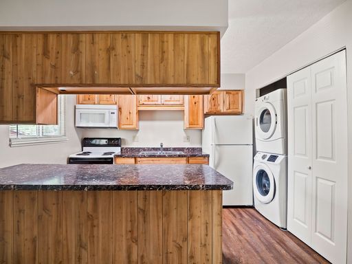 Barberview: 1 Bed 1 Bath - Upgraded