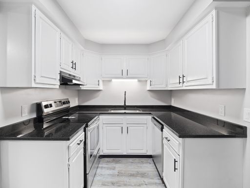 Sycamore: 3 Bed 1.5 Bath - Upgraded – photo 1