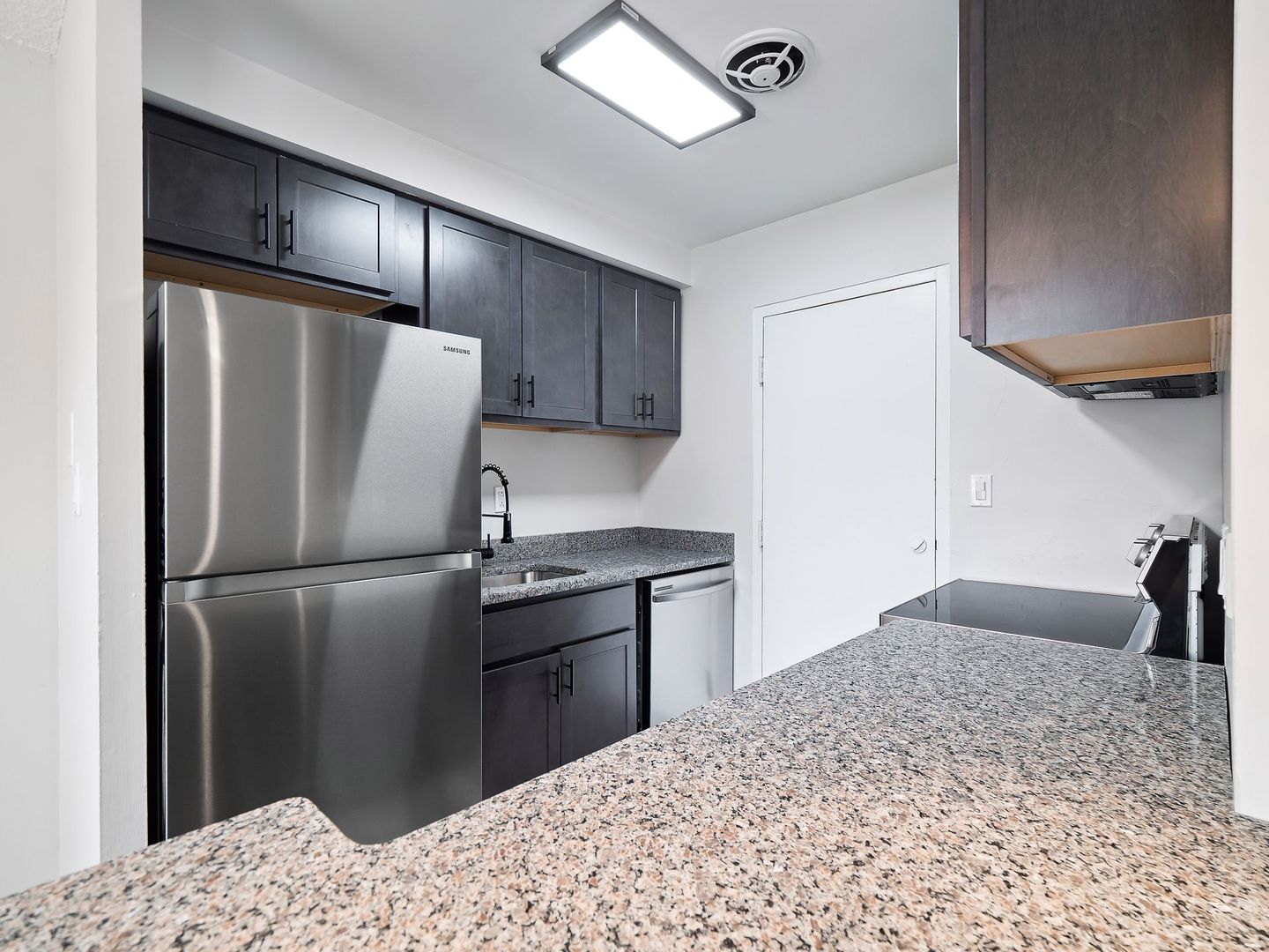 Cleveland Heights Apartment: 2866 Mayfield Road