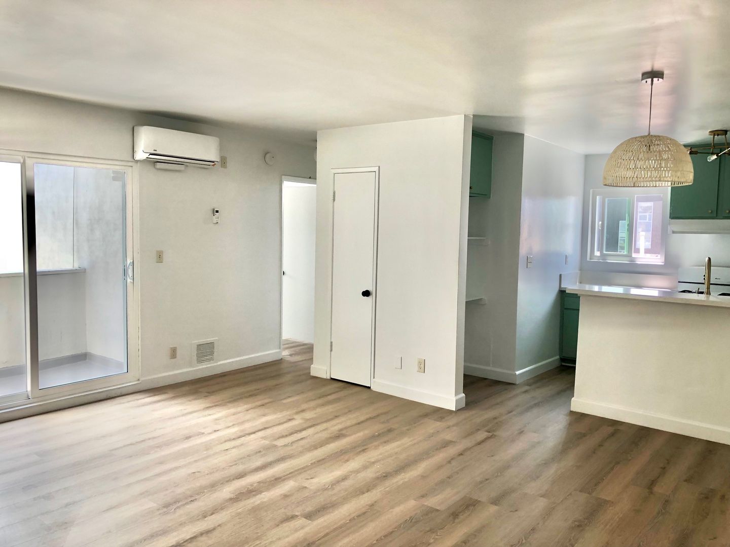 Los Angeles Apartment: 114 S. Gramercy Place