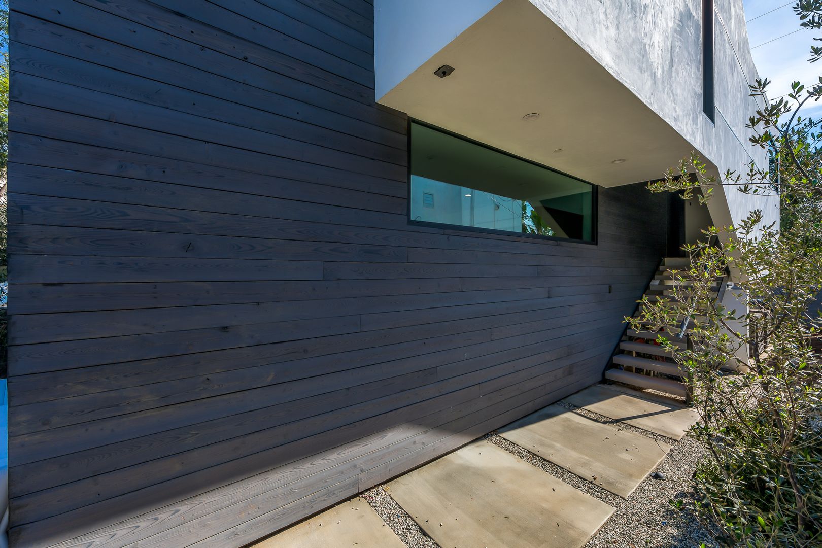 West Hollywood Apartment: 855 Hilldale Ave