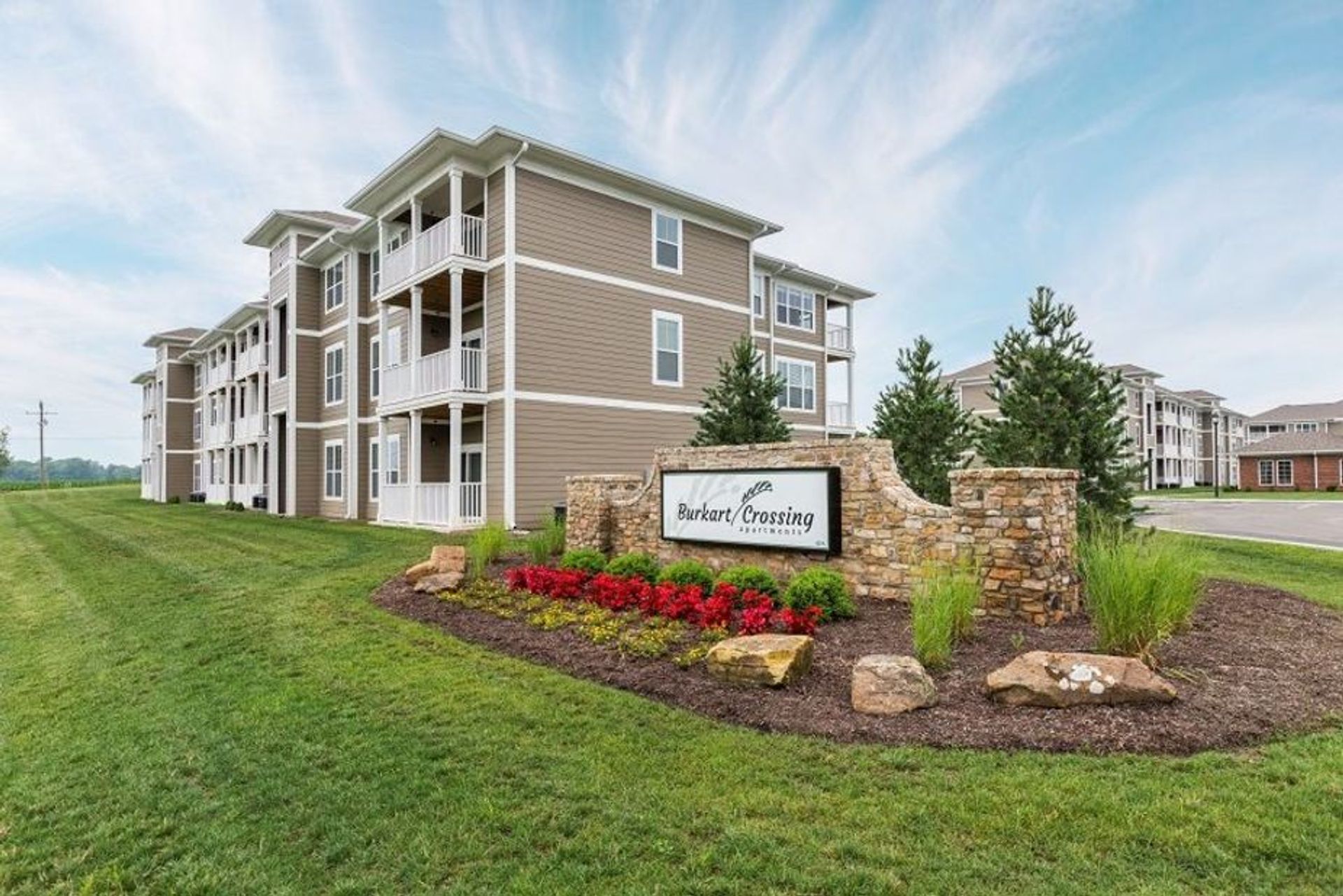 Seymour Apartment: 1021 Stoneridge Drive