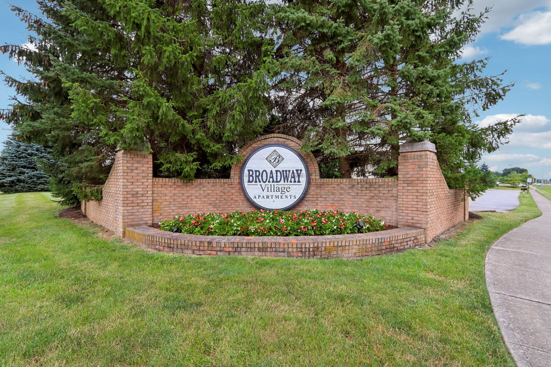 Greenfield Apartment: 751 Gunstra Lane