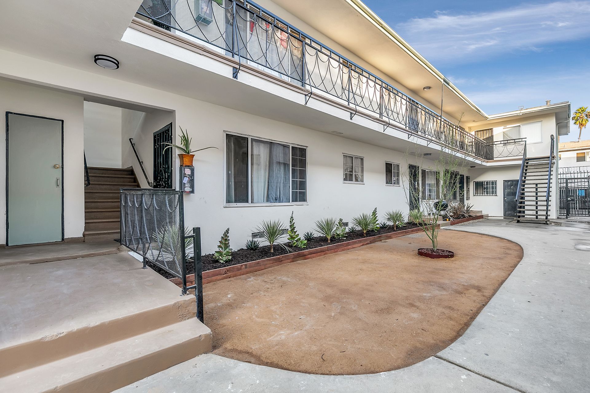 Stylish & Spacious 1-Bed 1-Bath – Newly Remodeled, Prime Location 2 of 12