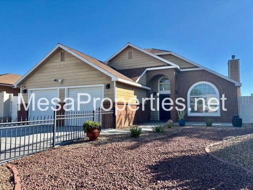 Charming 3 Bed 2 Bath in Victorville with Solar Panels! – photo 1