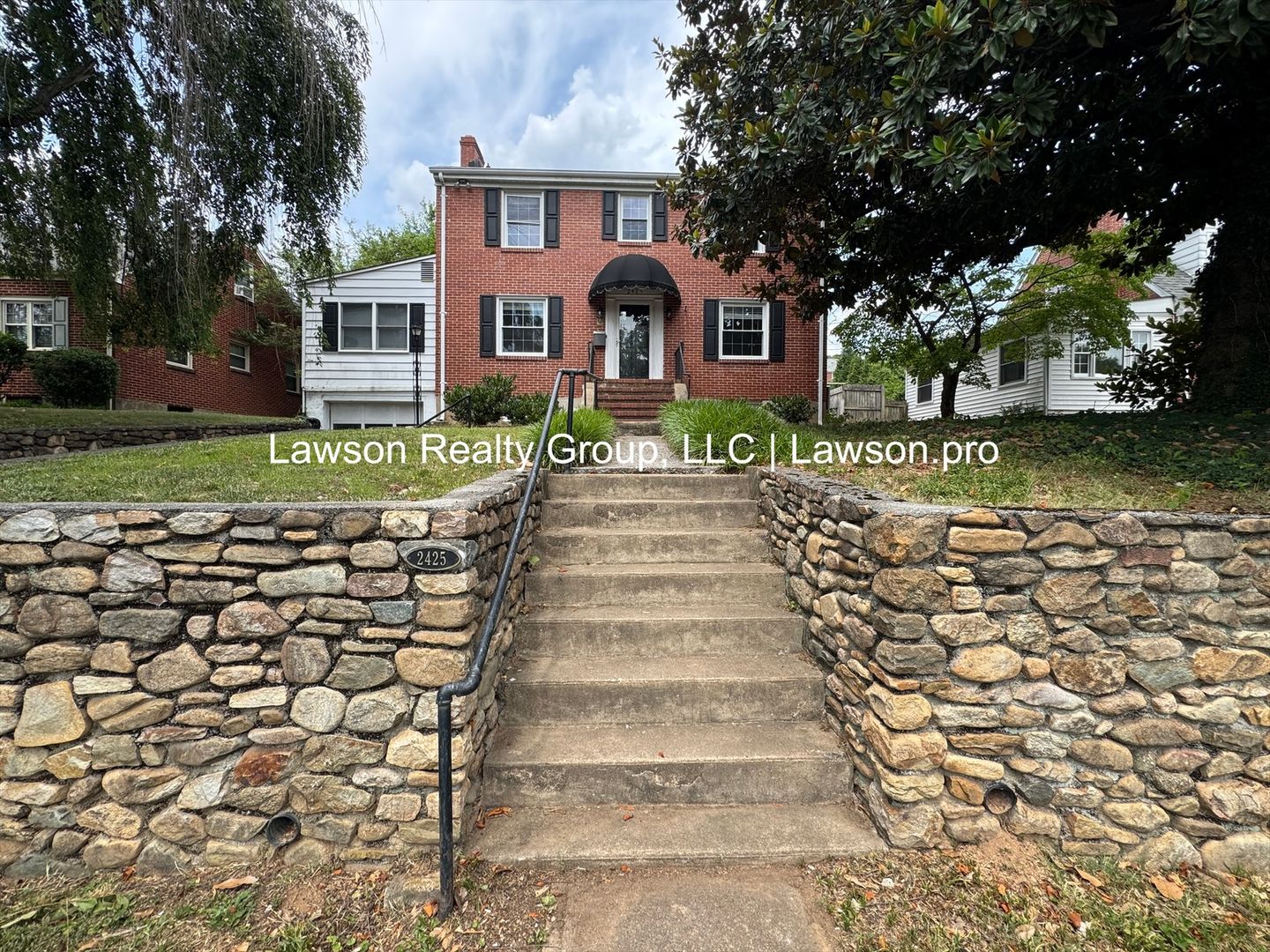 Roanoke House: 2425 Fairway Dr SW