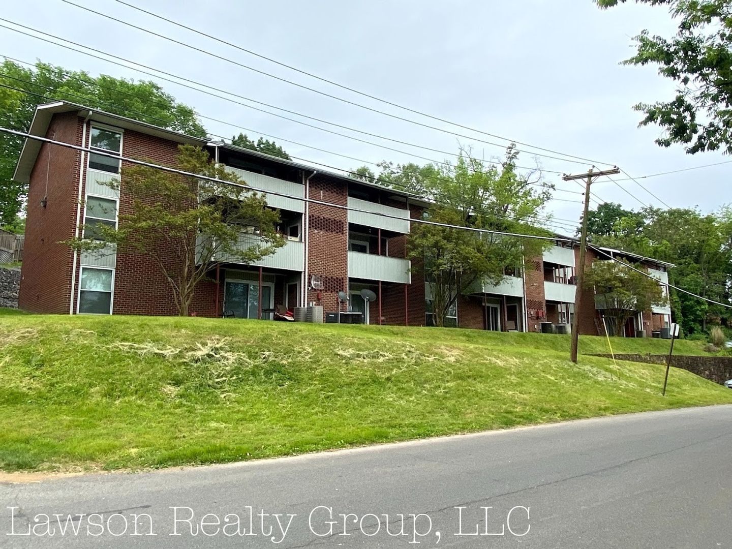 Roanoke Apartment: 2200 Stephenson Ave